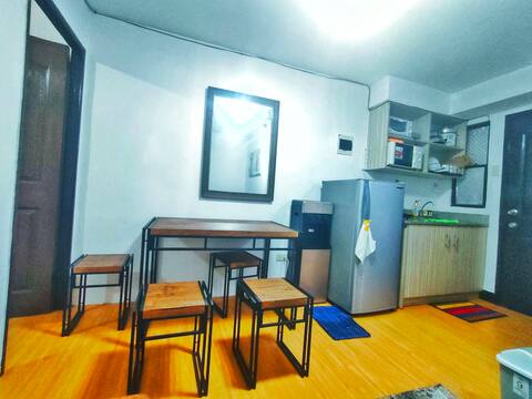 The Ritz Pod IG
Lovely 1 bedroom
Condo