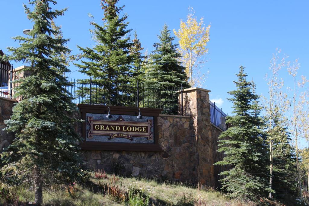 WELCOME to Grand Lodge on Peak 7