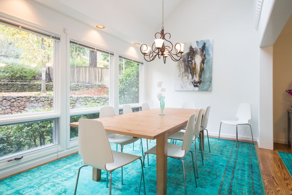 Dining room - spacious table for a big group.