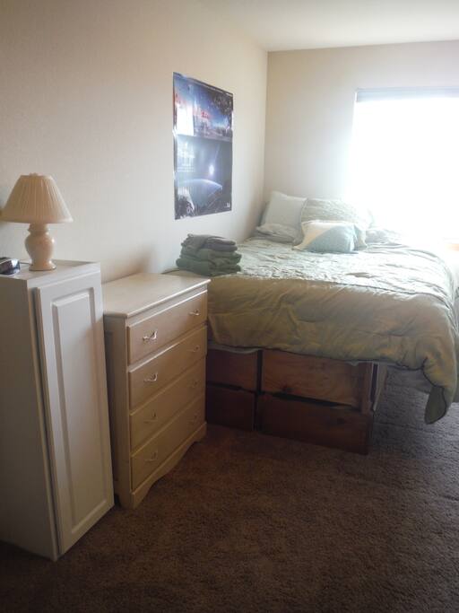 Queen Bed.