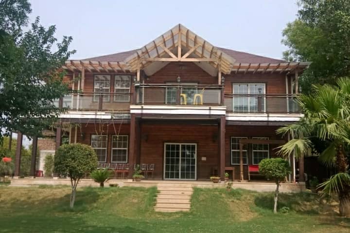 Dhingra Farm House - A Serene lookout in Dwarka