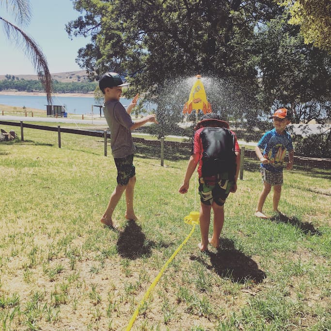 Plenty to keep the kids entertained from the simple run under the sprinkler, use of our kayaks or a play at the fantastic park and skatepark at the end of the street.
