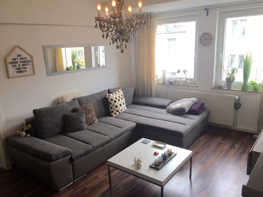 - Wohnzimmer
- living room
