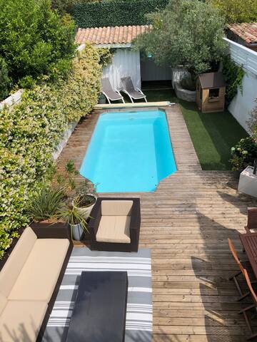 Family house heated pool and chimney gallery image 4