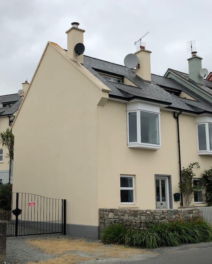 Roundstone Fishing Village. Connemara. Co Galway