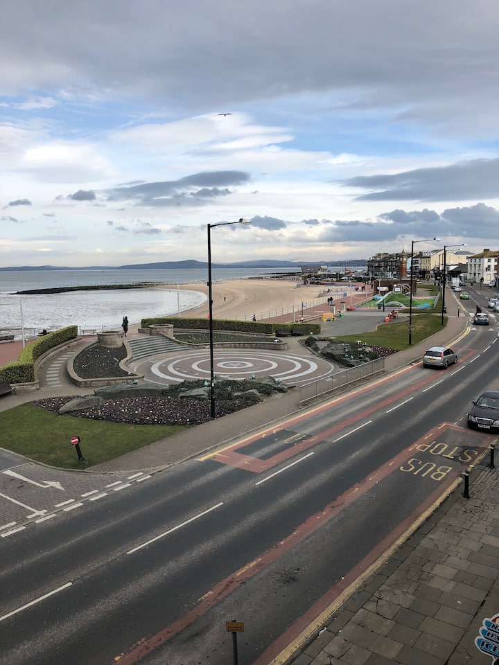 Luxury apartment overlooking Morecambe Bay Flats for Rent in