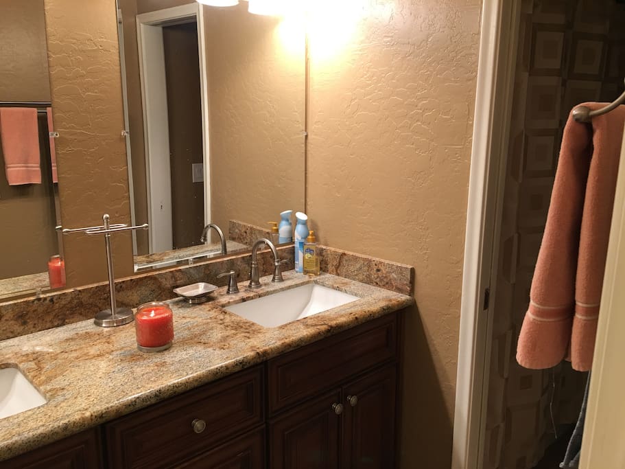 Two sink bathroom downstairs. Occasionally split if another tenant is here.