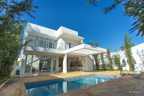 Modern and Contemporary House