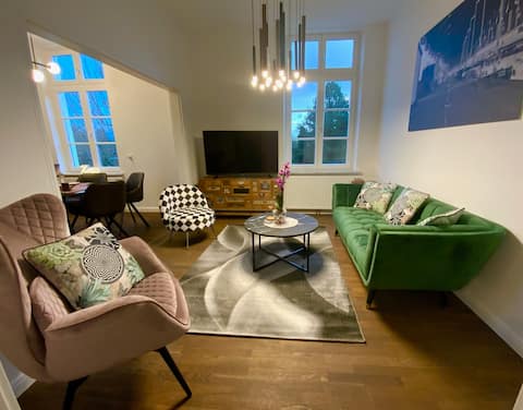 Top performing Airbnb: Ferienwohnung Beletage im Vareler Hafen in Varel