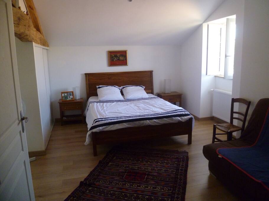 Chambre 24m2 lit 140+clic clac 140