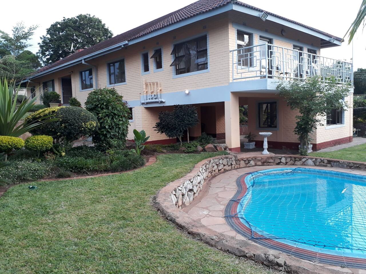 Premier Guest Lodge Shuttle Transfers Houses For Rent In