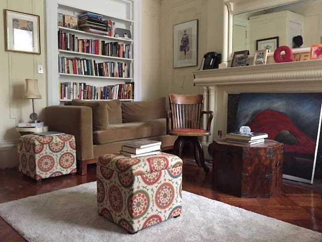 Charming Upper West Side Studio