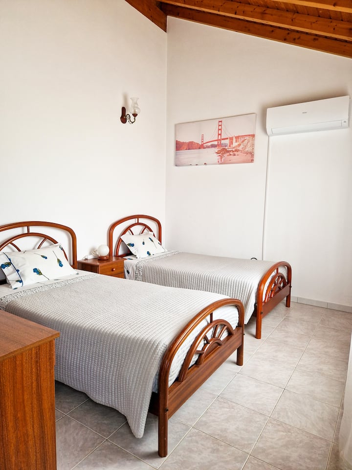 غرفة النوم 2