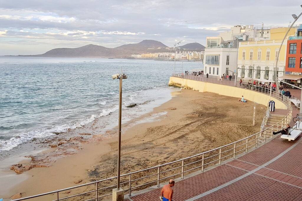 Vistas a la avenida de Las canteras