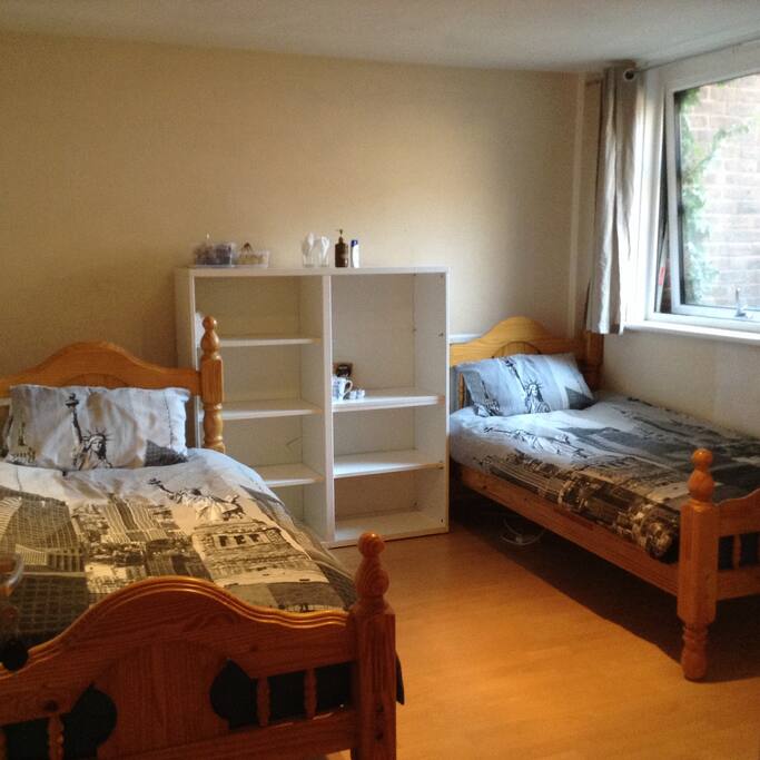 Twin Bedrooms