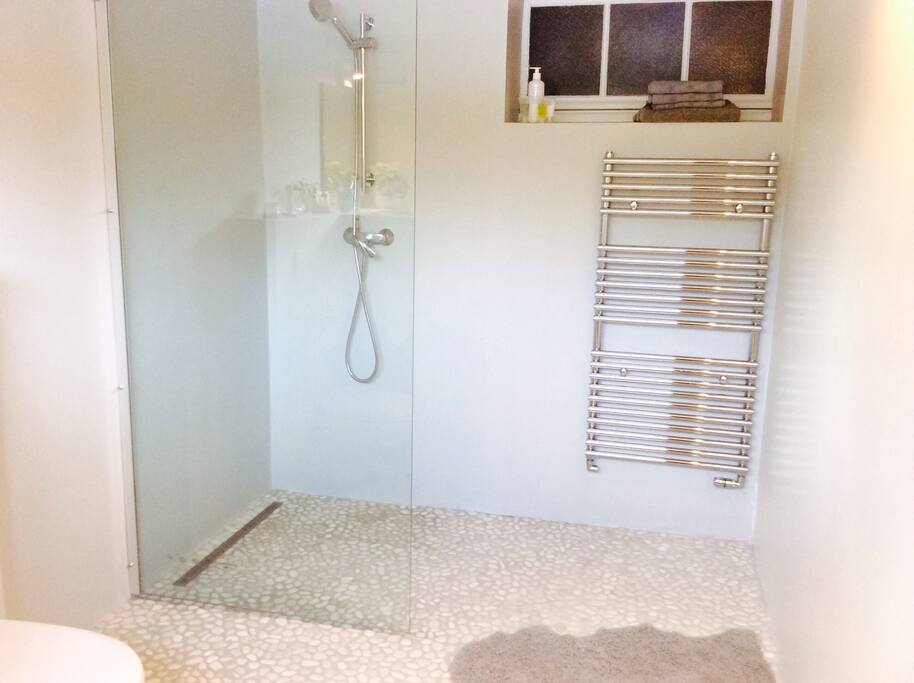 ... with big walk-in shower.
