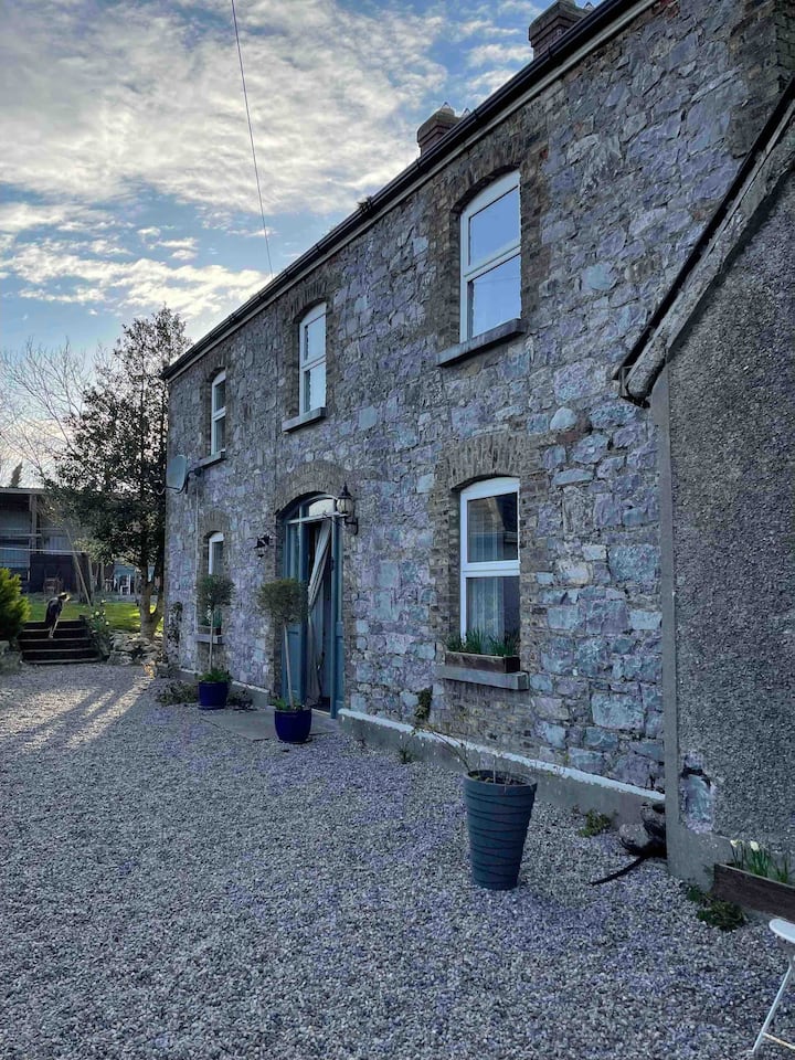 The Countryside View Room at the Auld Shop House Houses for Rent in