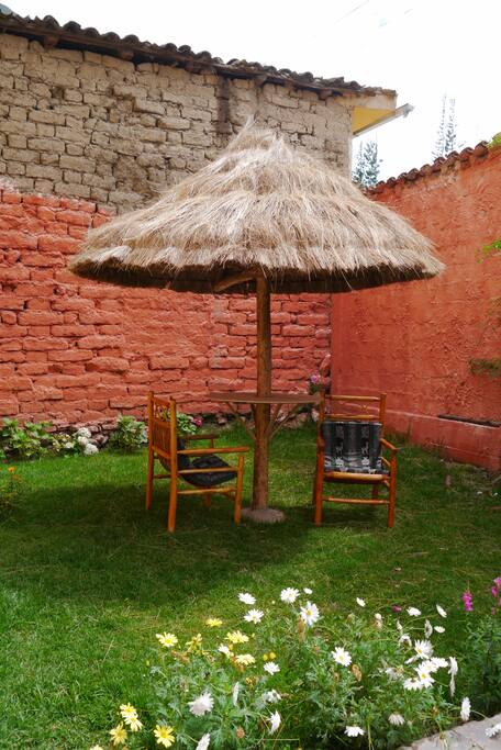Acceso a huespedes al jardin para relajarse