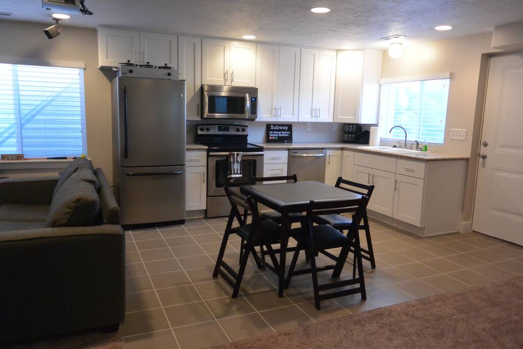 Full kitchen