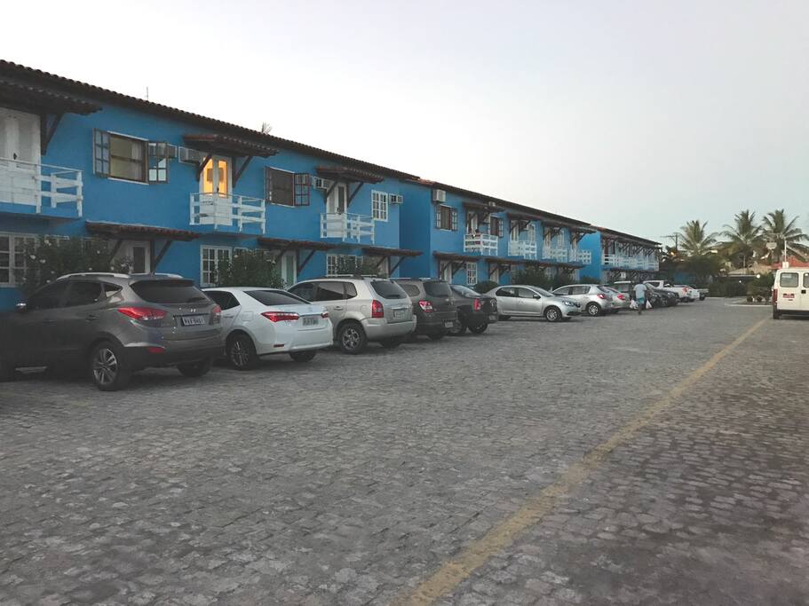 Garagem com portaria 24 horas dentro do condomínio