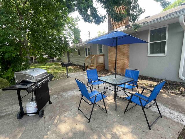 Lux Modern Oasis | WB Lake | Fenced Yard | Grill gallery image 2