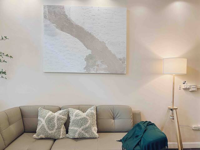 1min BTS Stylish Home/Sleep 12/6bedrooms/7bathroom gallery image 3