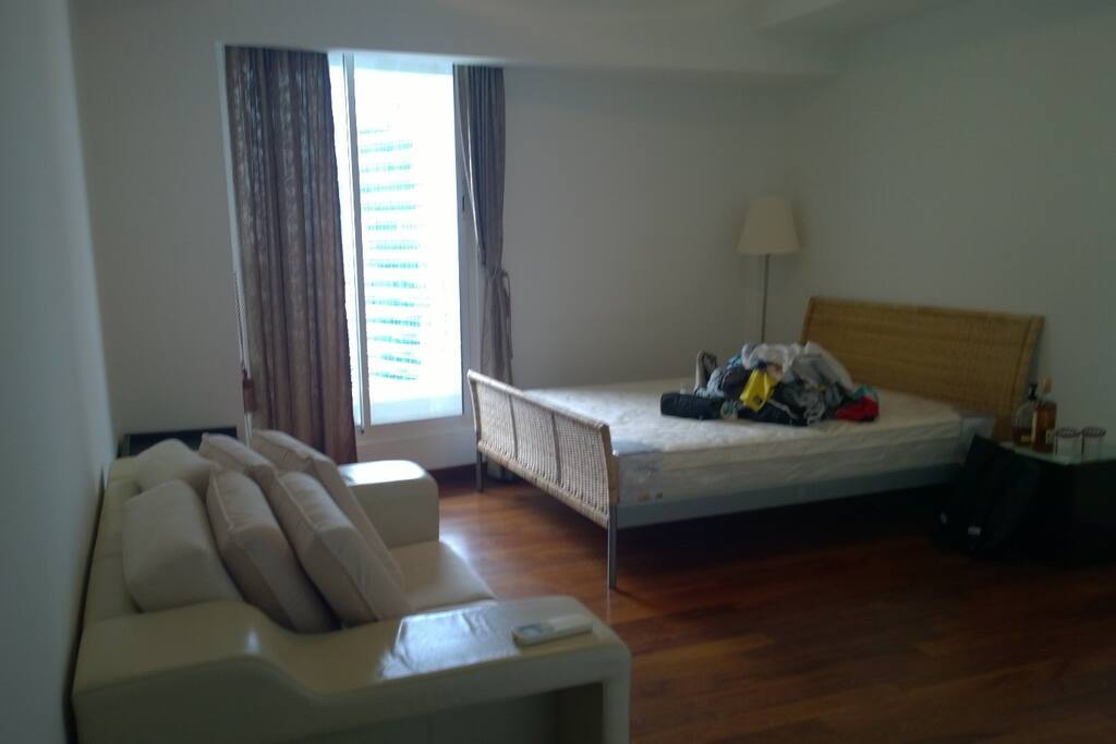 queen bed., sofa, tv. fully furnish