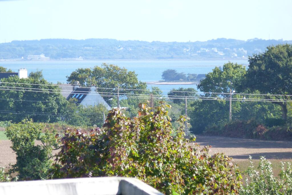 A deux pas du Golfe avec une petite vue sur les iles