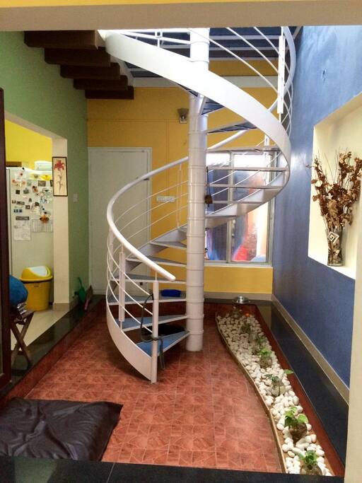 way to the room
