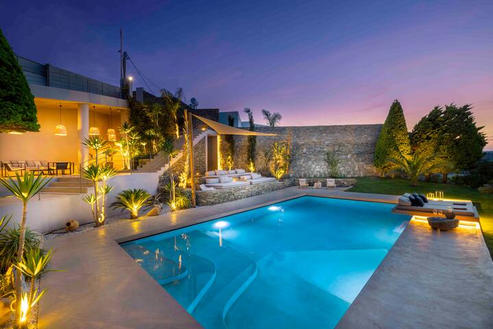 Mama la Roosa Luxury Retreat gallery image 3