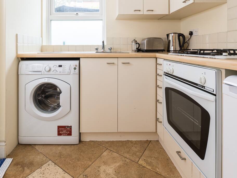 Washing and Thumble Dryer machine. Owen and kitchen appliances
