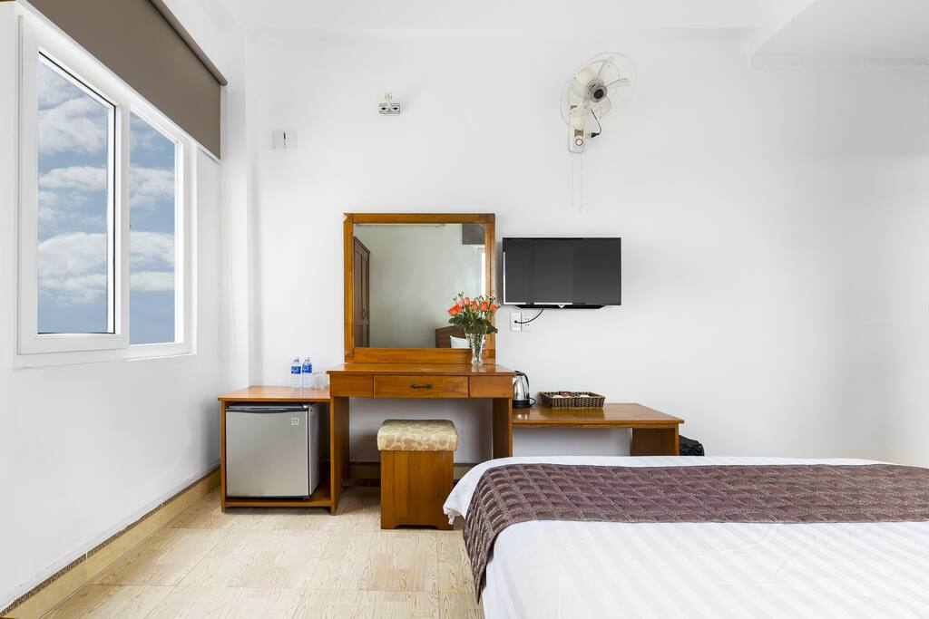 Double room with window