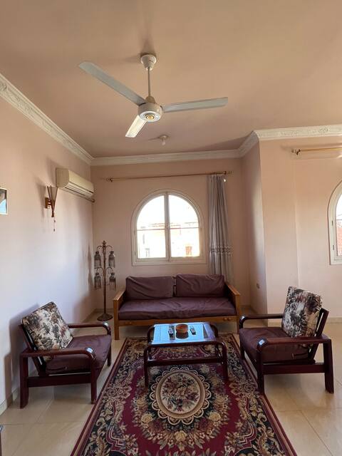 Private & Central 2BR in West Bank - Nile View