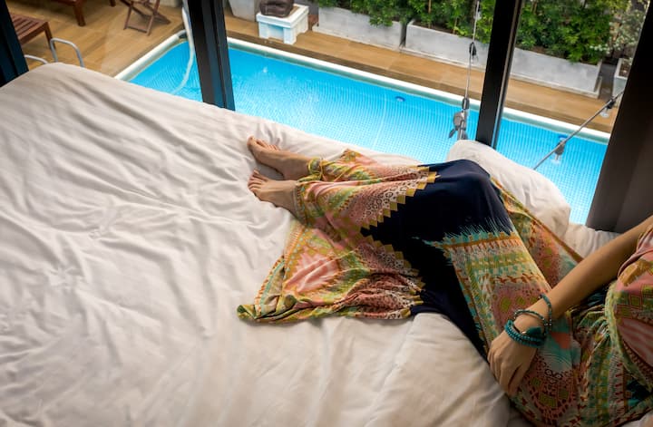 Soba207: pogled na bazen