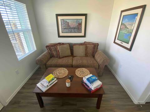 Top performing Airbnb: Brand new 3bd townhome near COTA, Tesla, and AUS. in Del Valle East
