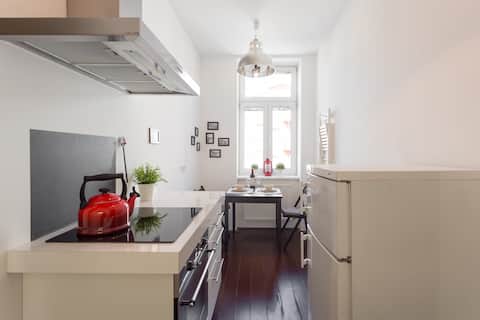 Nice flat | Contactless Check-In with Smartphone