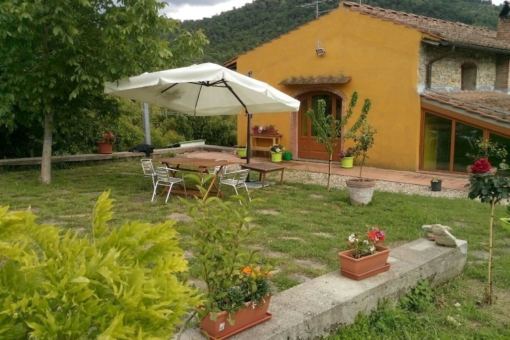 la casa e il giardino