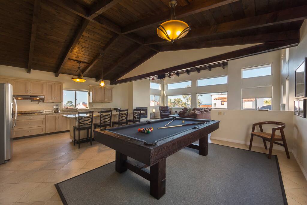 Pool table