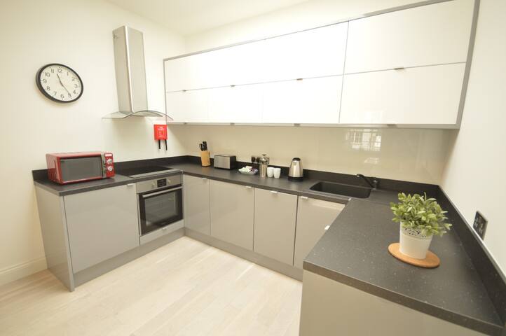 St Anne’s Ct Apt H, 2 bed/6 guests – Indigo Flats gallery image 2