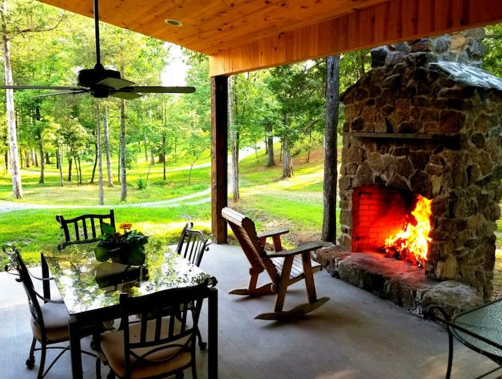 Suite Maharaja (Safety Protocol Listed Below) Apartments for Rent in