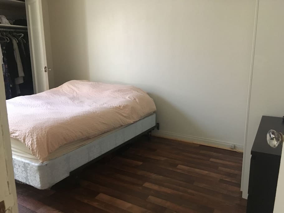 Bedroom with Queen size bed