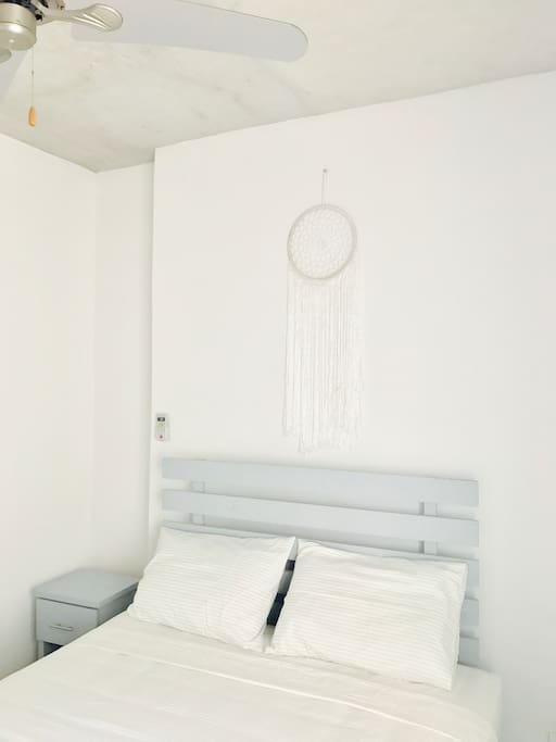 Bedroom with queen size bed