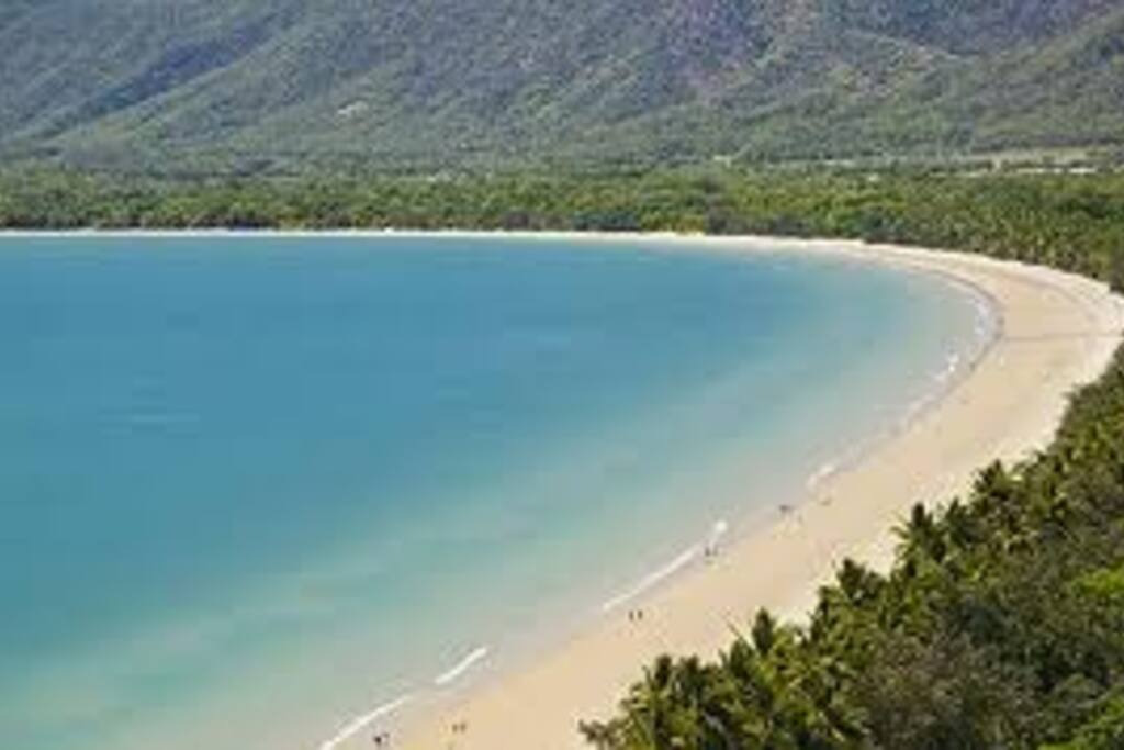 Four Mile Beach only 5 minutes Walk from your apartment