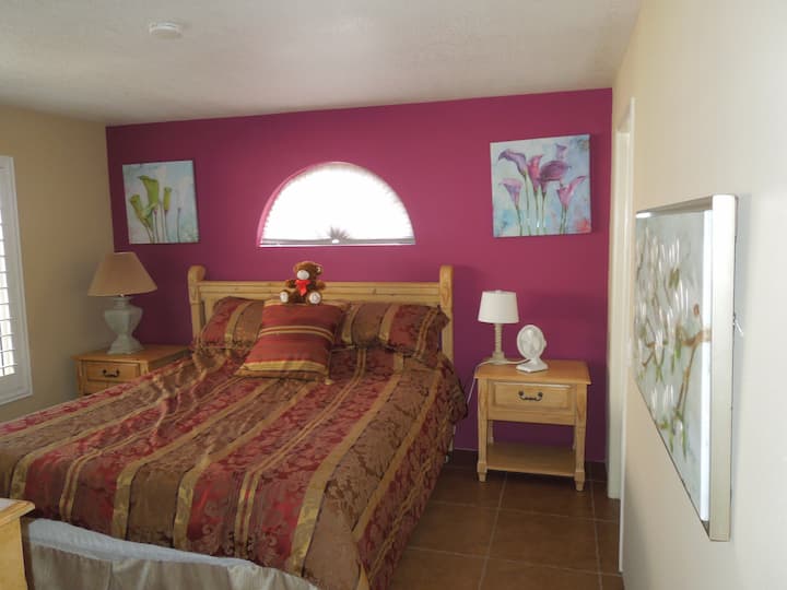 ห้องนอนผู้เข้าพักทาสีใหม่