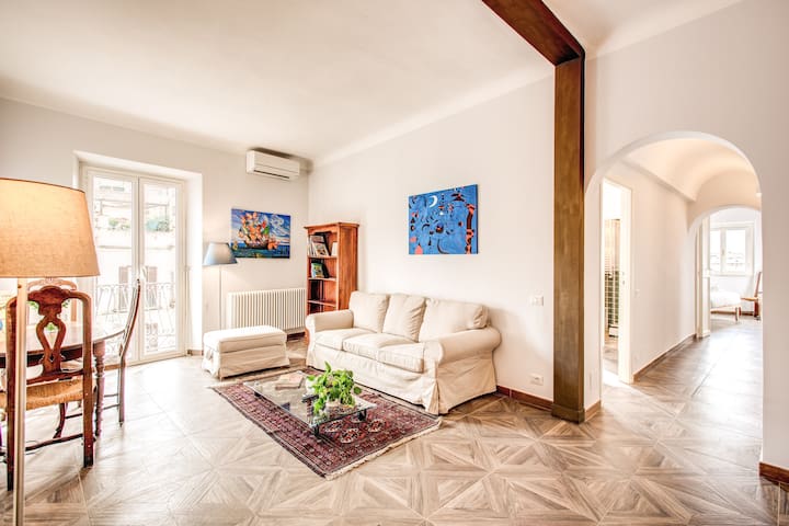 Cavour attic with terrace