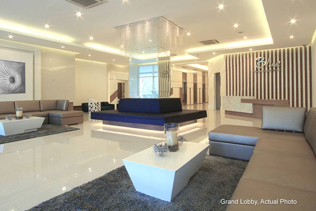 Lobby of the bldg