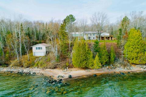 Private Beach Haven with Large Lakehouse