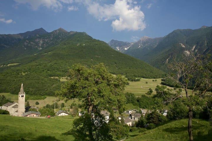 Casa vacanze,trekking bassa Via VDA