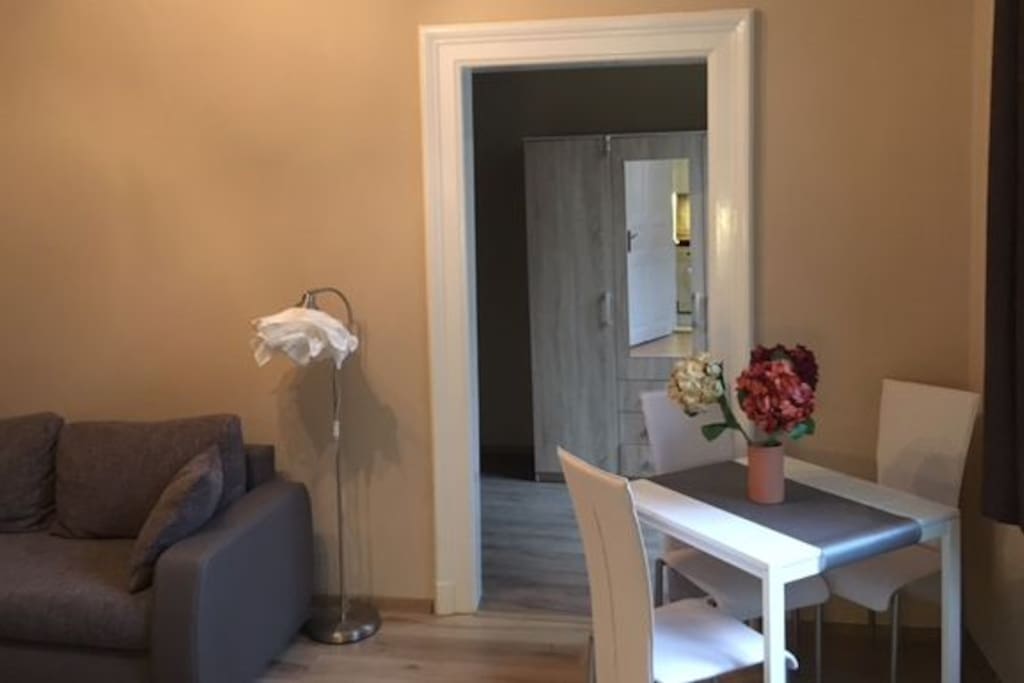 Full height mirror