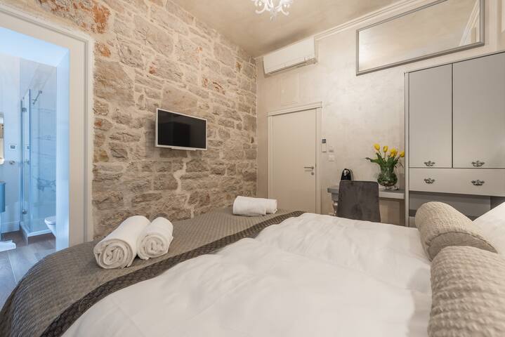 Zara Palace - design rooms 14 - Flats for Rent in Zadar, Croatia